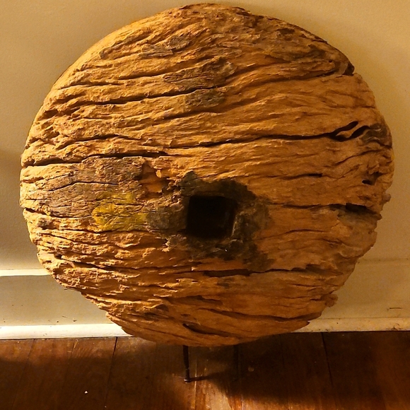 Late-19th Century c.1880s Antique Large Chinese Rustic Teak Wood Ox Cart Wheel - Picture 3 of 6